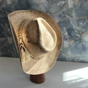 Men's Cowboy Hat Made Of Palm Straw With Braided Hatband